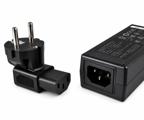 DINIC Netzadapter Schutzkontaktstecker auf C13 gewinkelter Kaltgerätestecker